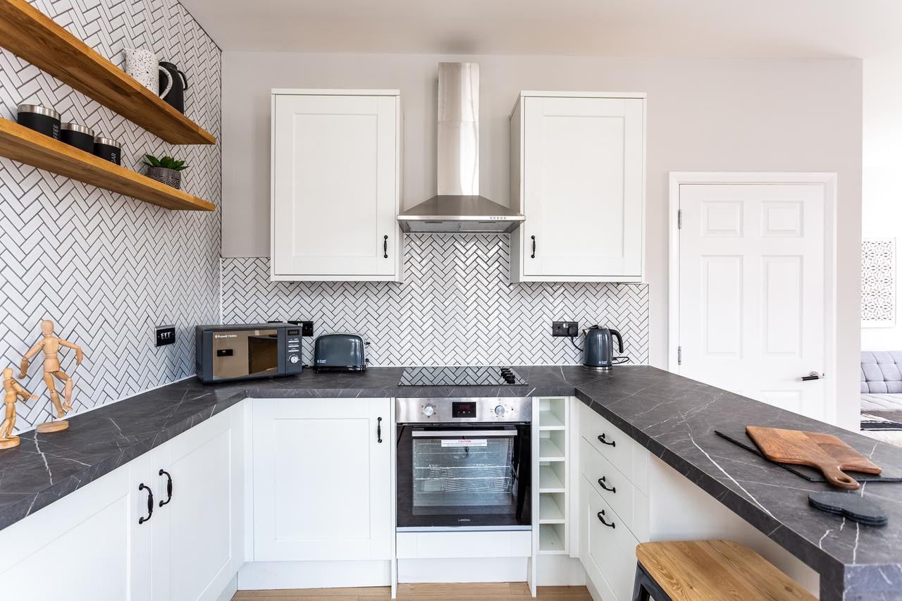 Californication - 2 Bed Apartment Southend-on-Sea Bagian luar foto