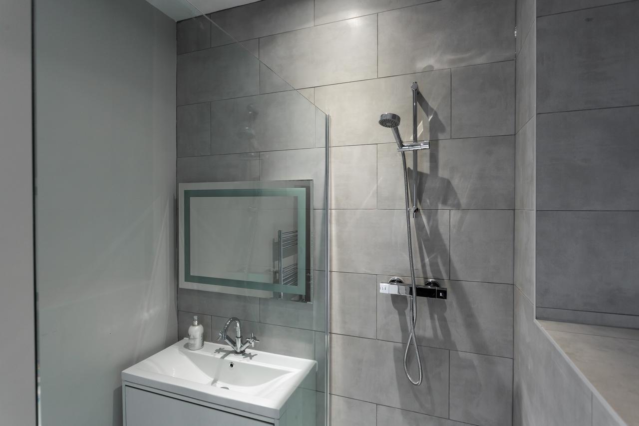 Californication - 2 Bed Apartment Southend-on-Sea Bagian luar foto