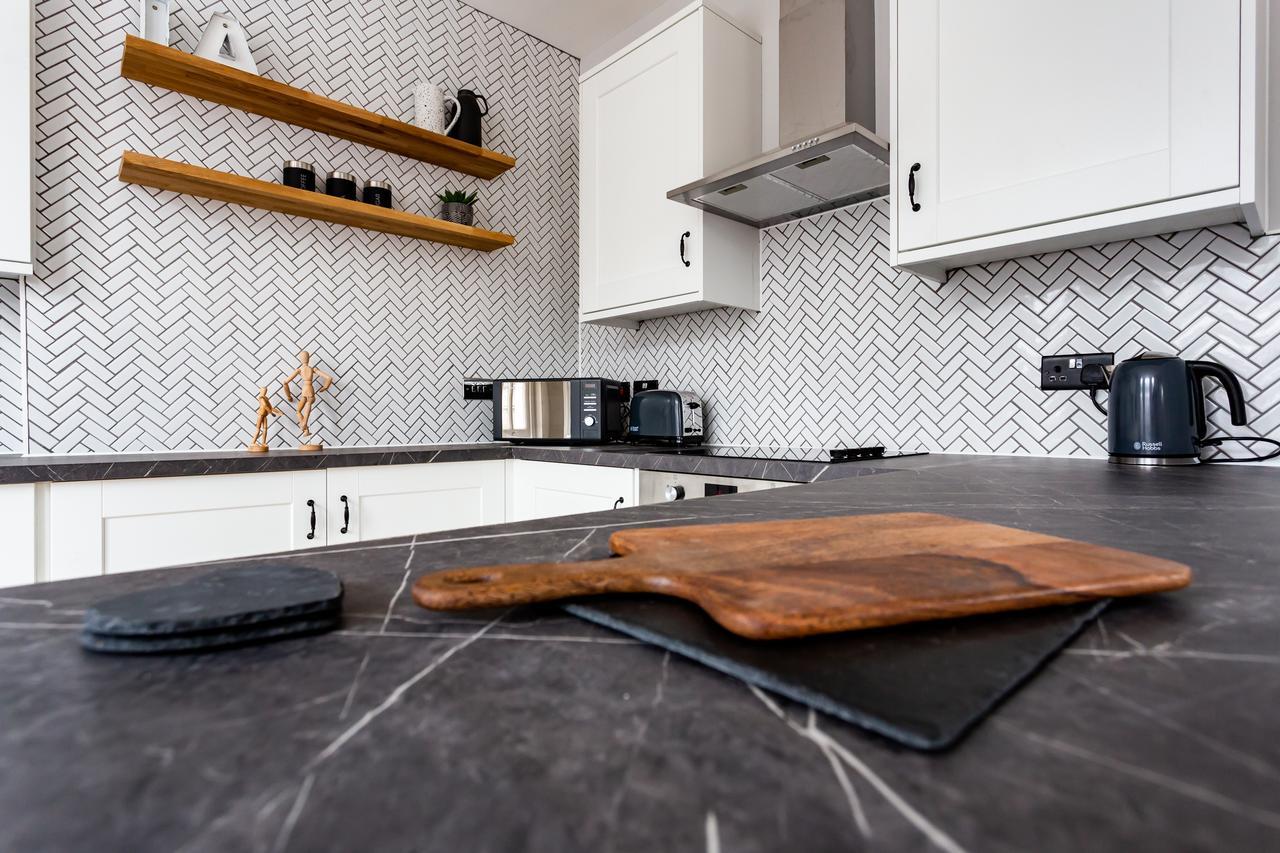 Californication - 2 Bed Apartment Southend-on-Sea Bagian luar foto