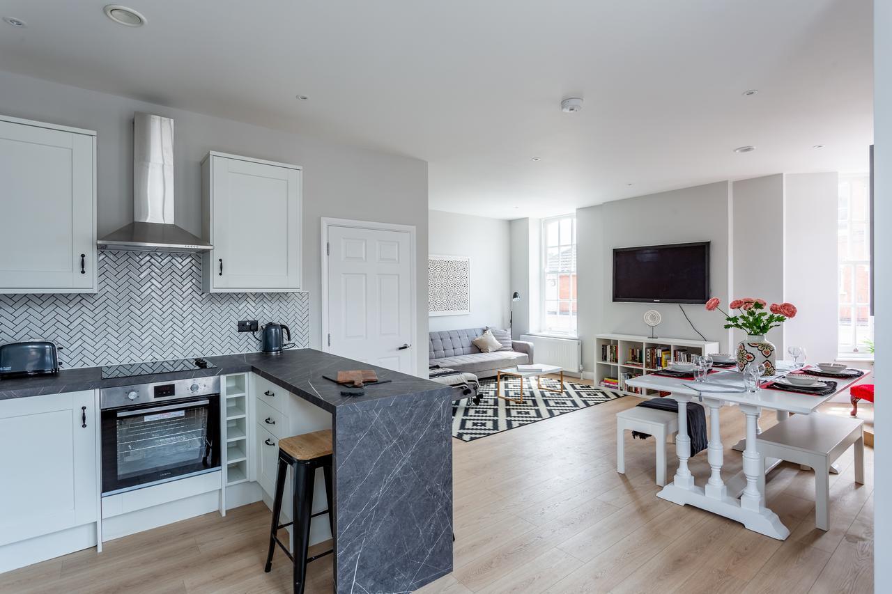 Californication - 2 Bed Apartment Southend-on-Sea Bagian luar foto